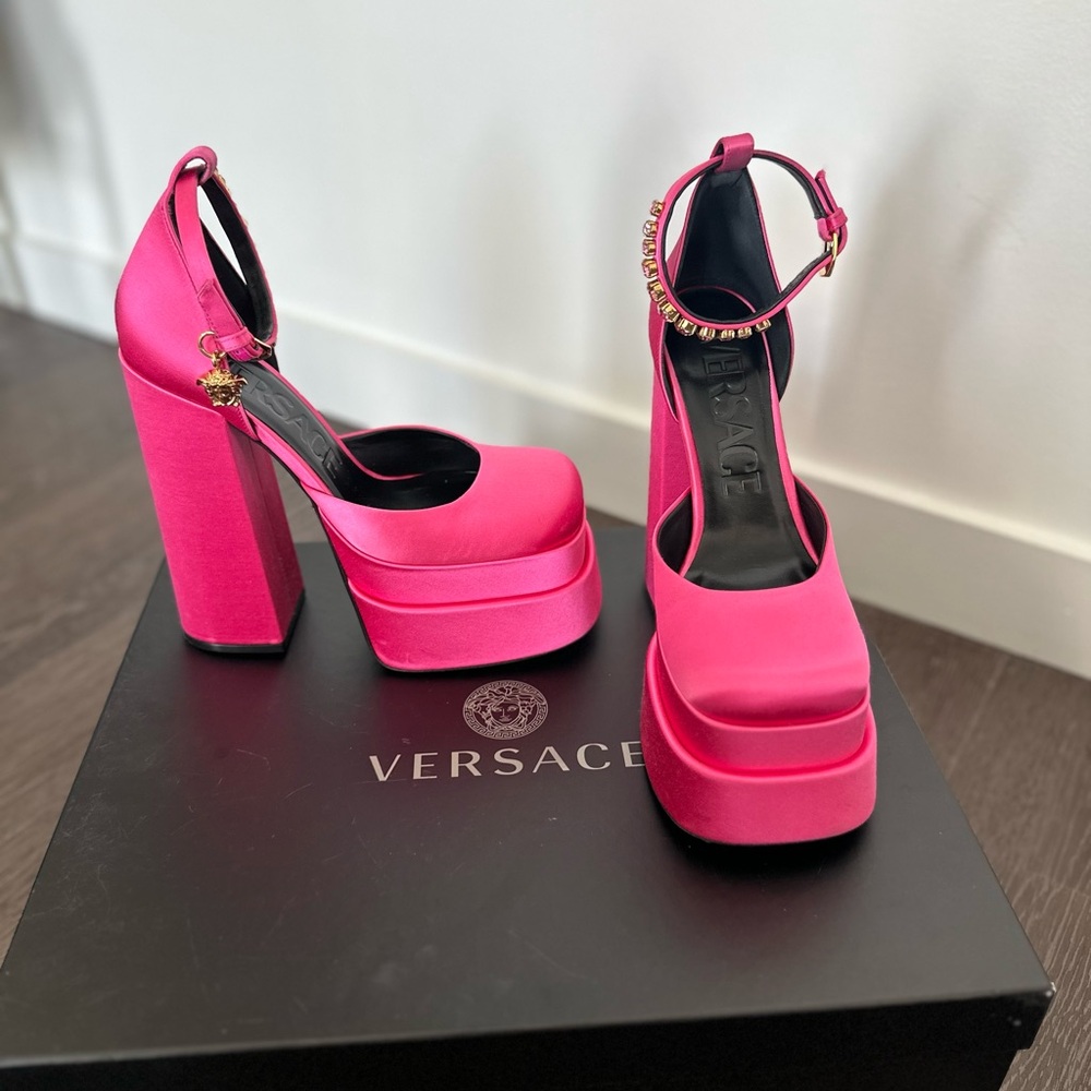 Versace Medusa Head Charm Satin Platform Pumps - Picture 6 of 9